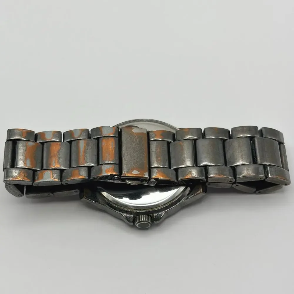 Viewpoint silver gray